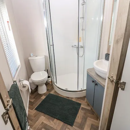 Brocklebank Lodge, 35