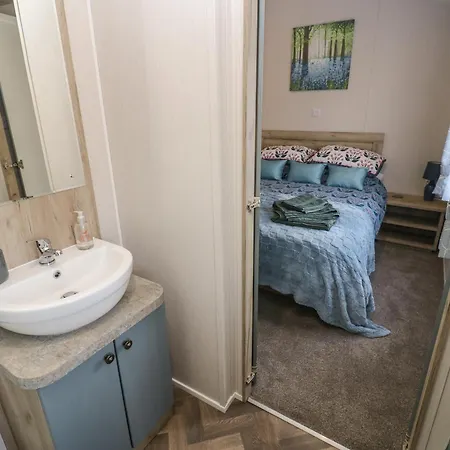 Brocklebank Lodge, 35 * Carlisle (Cumbria)