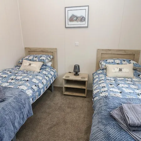 Brocklebank Lodge, 35